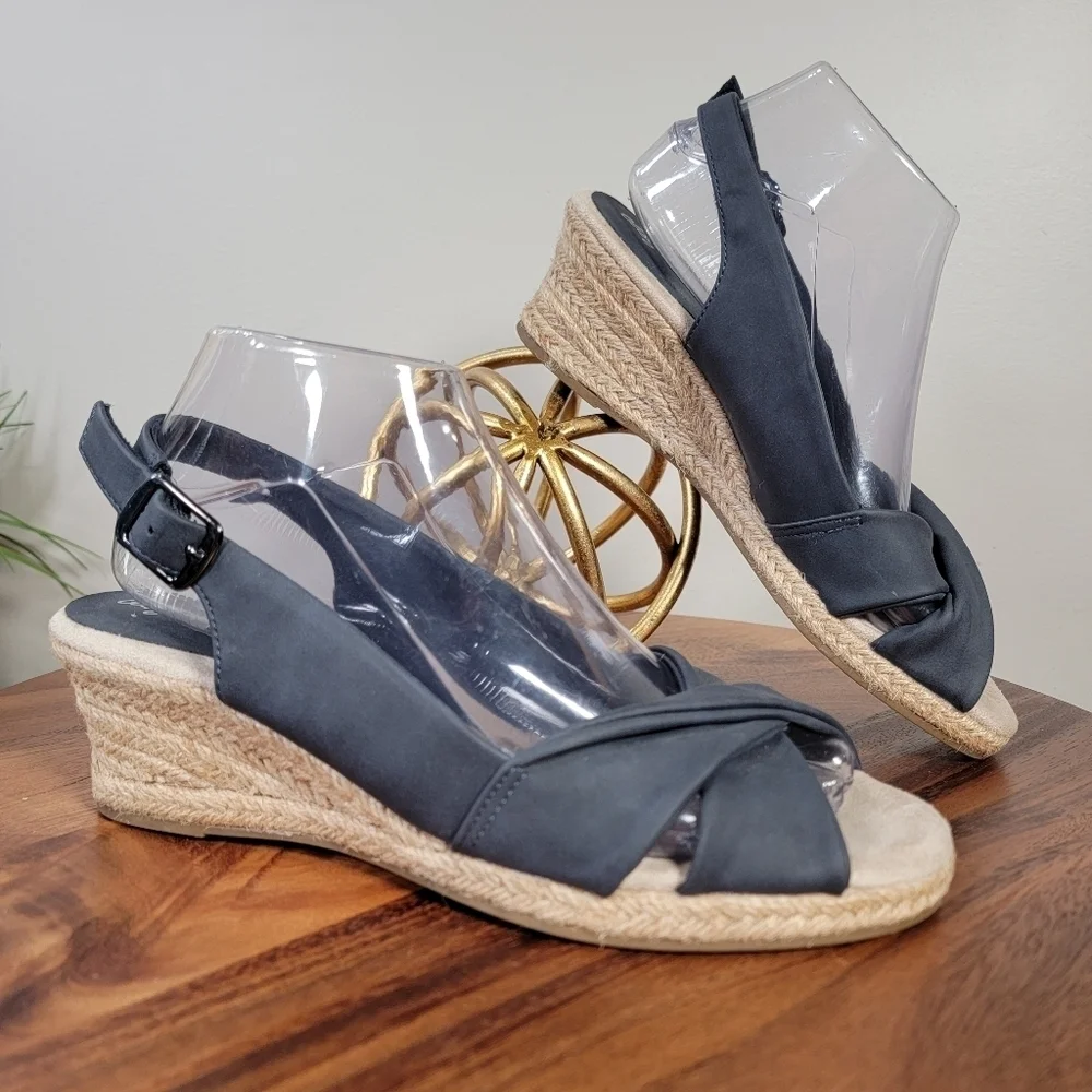 Easy Street Women's Wedge Espadrilles Sandals Size 8 Sling Back Faux Leather